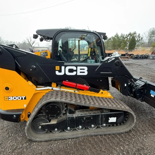 Toro Dingo TX 427 - Orbis Machinery