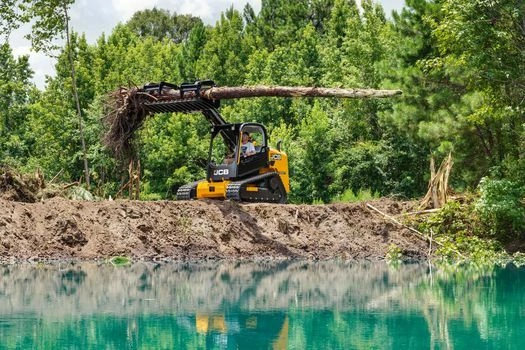 2024 JCB 300T