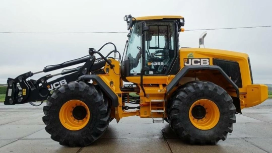 2024 JCB 427 Agri